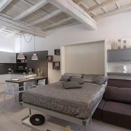 Apartment Palazzo Ricca Guarducci 1 *